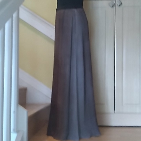 Skirt - Picture 2 of 3
